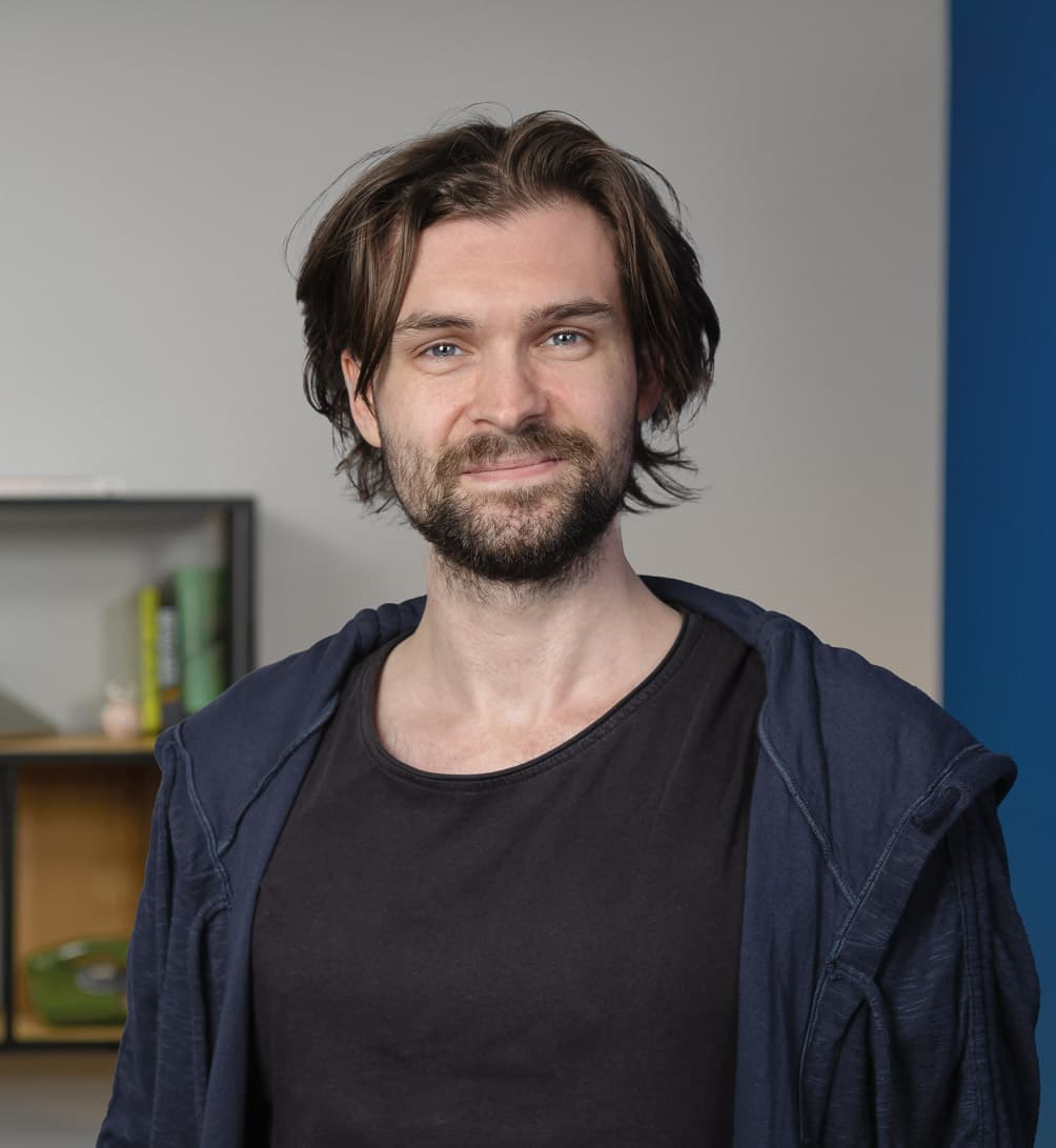 Portraitbild eines Auszubildenen zum Fachinformatiker Anwendungsentwicklung