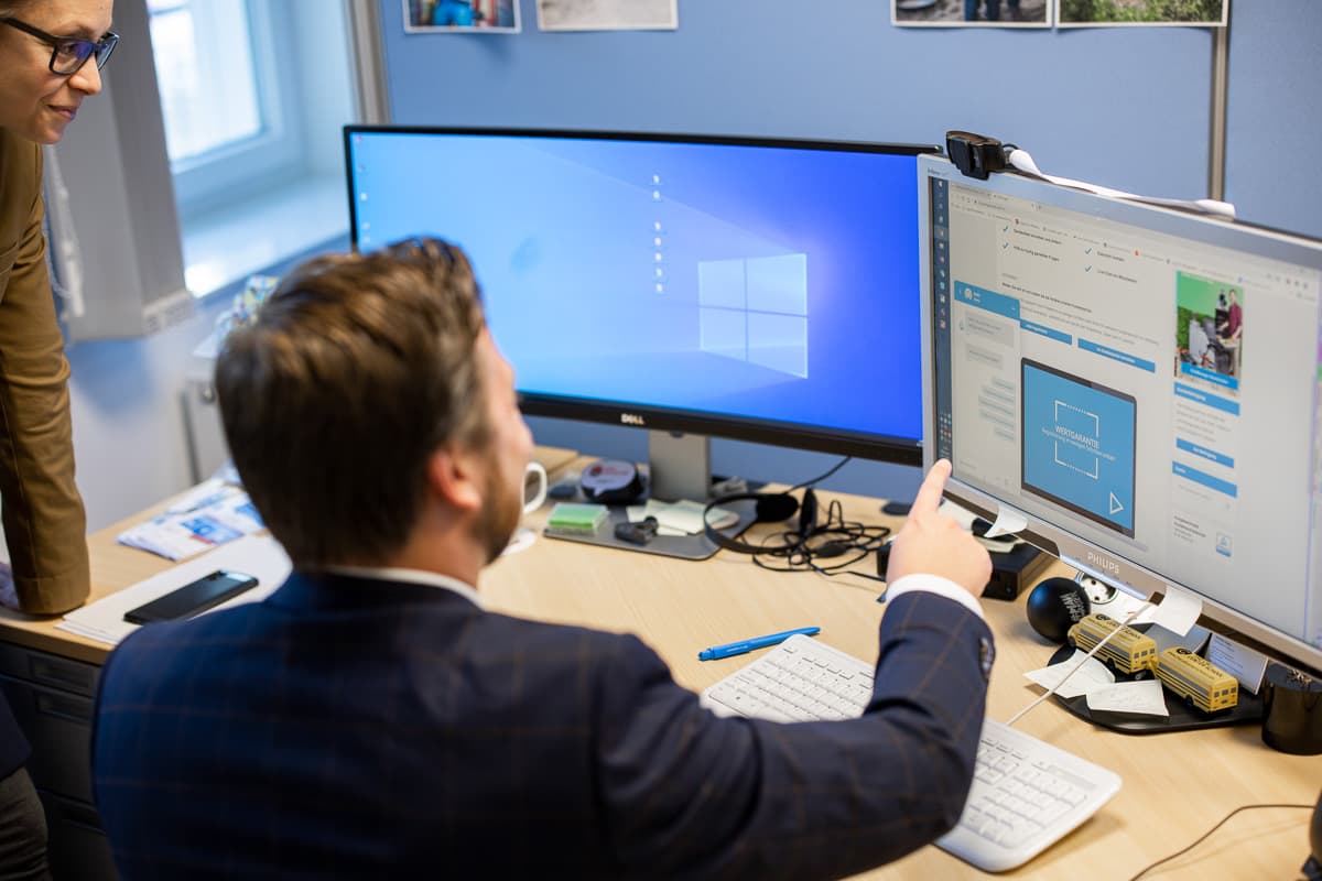 Schulterblick: Das Kundenportal der WERTGARANTIE Group